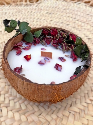 Peru Cat Handmade Doğal Hindistan Cevizi Kabuğunda %100 Organik Soya Mumu Gül Süslemeli PCH-BLOSSOM-47
