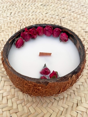 Peru Cat Handmade Doğal Hindistan Cevizi Kabuğunda %100 Organik Soya Mumu Gül Süslemeli PCH-BLOSSOM-48