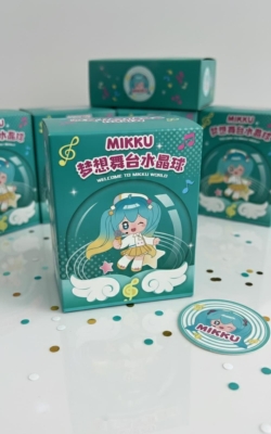 Hatsune Miku Sürpriz Kar Küresi Paketi