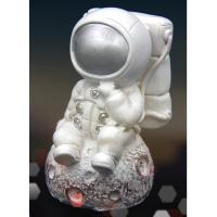 Ayda Oturan Düşünen Astronot 9 cm Dekoratif Biblo Gümüş