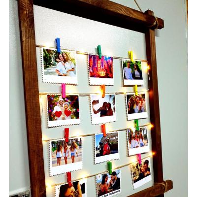 Kişiye Özel 12 Fotoğraflı Işıklı İpli Ahşap Fotoğraf Panosu