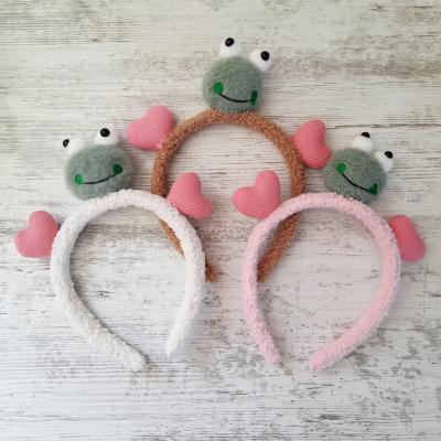 Peluş Kurbağalı Taç