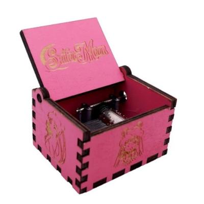 Pembe Sailor Moon Ahşap Çevirmeli Müzik Kutusu