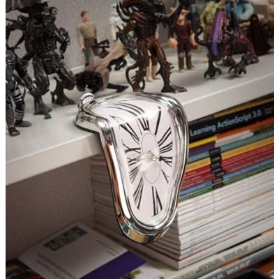 Salvador Dali Melting Clock Eriyen Saat Gri