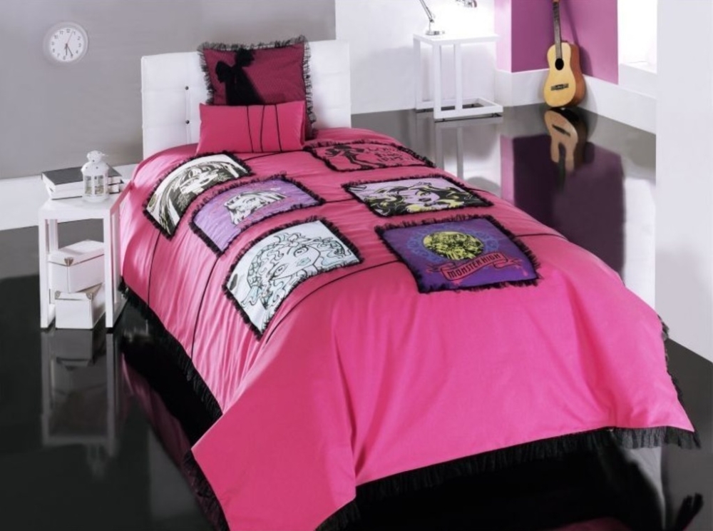 Sarev Monster High Tek Kişilik Lisanslı Yatak Örtüsü