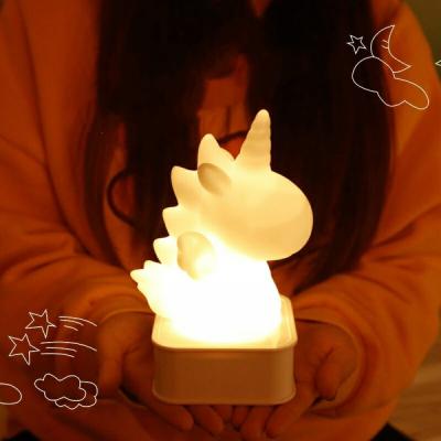 Sese Duyarlı Silikon Unicorn Renk Değiştiren LED Işık Gece Lambası