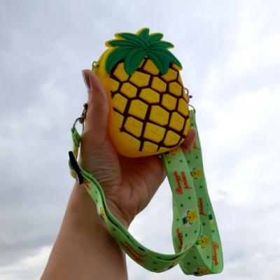 Ananas Tasarım Silikon Omuz Askılı Çanta