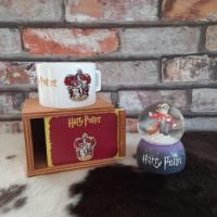 Harry Potter Işıklı Kar Küresi ve Kupa Seti