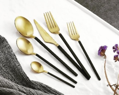 Brondoff 30 Parça Gold Altın Kaplama Çatal Kaşık Takımı Siyah
