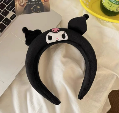Sanrio Kuromi Tasarımlı Peluş Taç Siyah