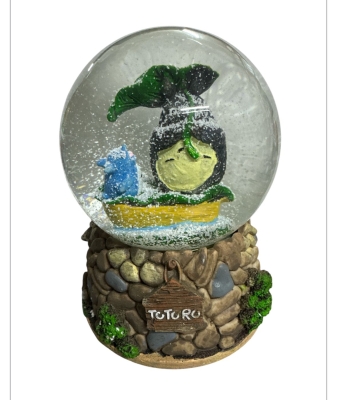 Totoro Yapraklı Müzikli Işıklı Püskürtmeli Büyük Boy Kar Küresi