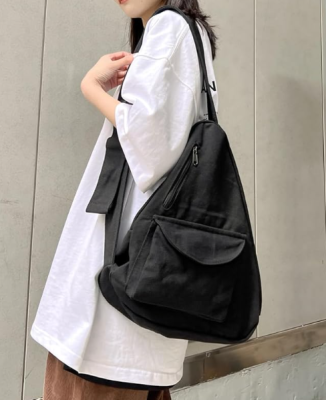 Üçgen Formlu Omuz Askılı Kadın Çantası Siyah